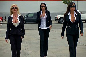 美国bbw妇女撒尿正面